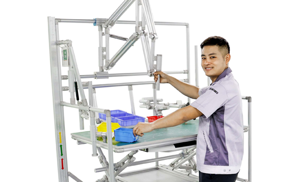 電子廠工作臺清潔后怎么保養(yǎng)？